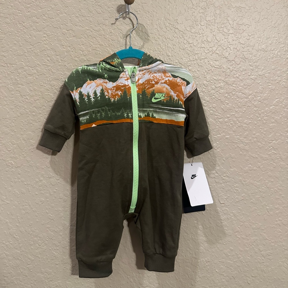 💛$15 FLASH SALE💛Nike Snow Day Snowsuit 3M NWT